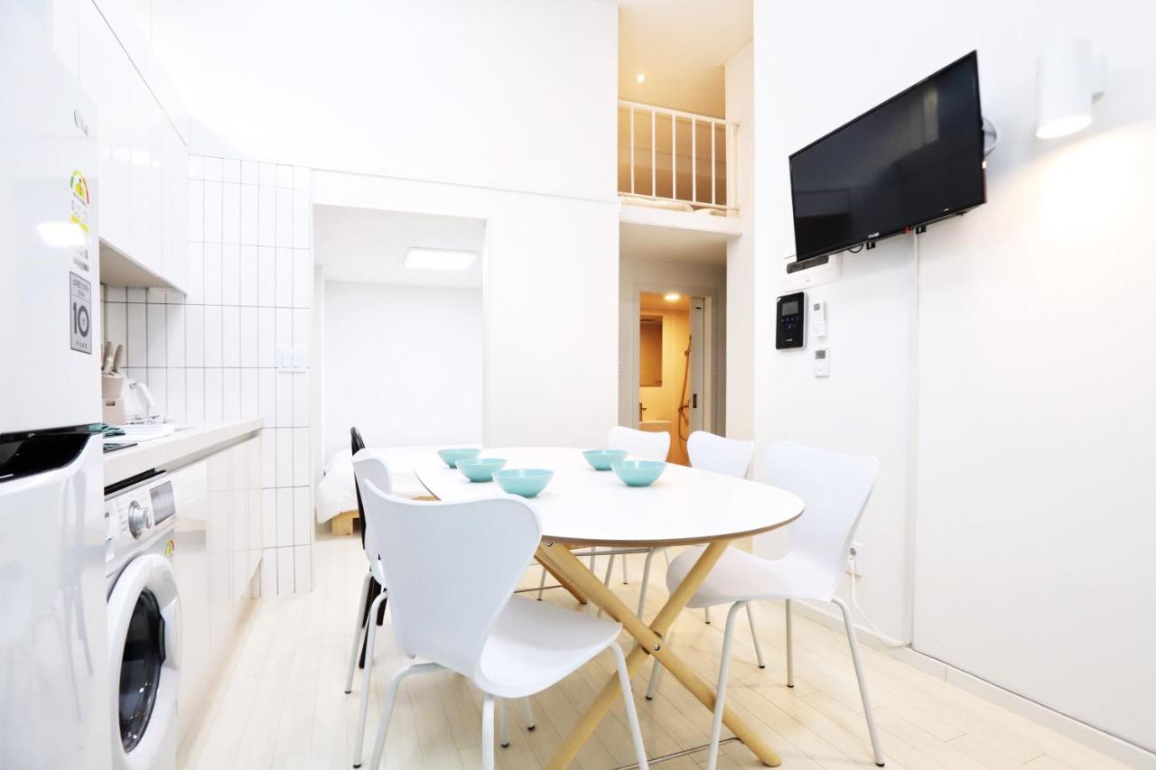 Apartment J Garden Myeongdong Station Сеул Экстерьер фото