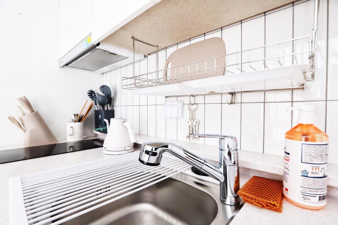Apartment J Garden Myeongdong Station Сеул Экстерьер фото