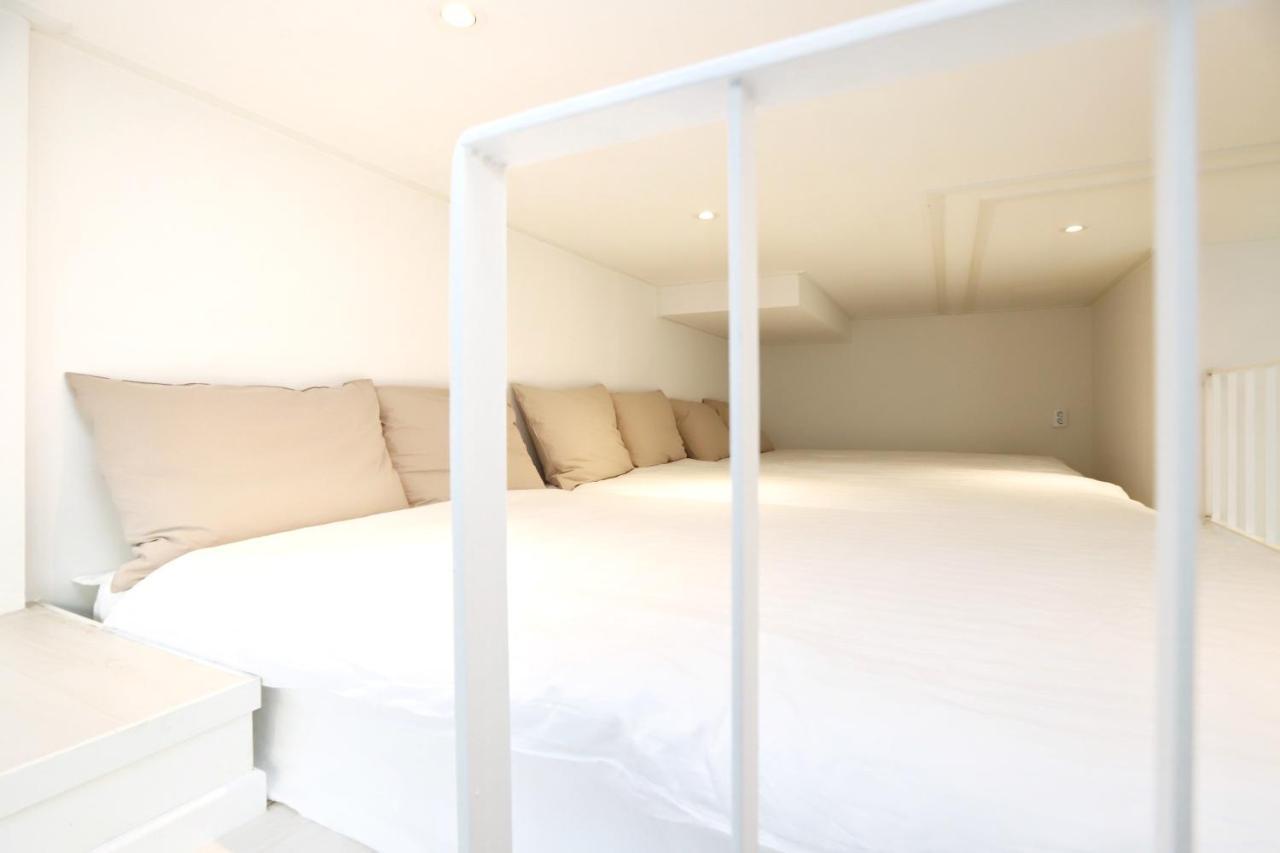 Apartment J Garden Myeongdong Station Сеул Экстерьер фото
