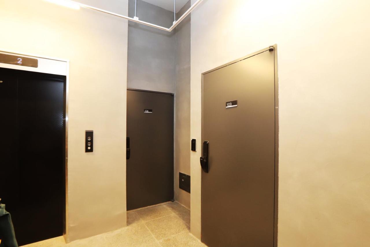 Apartment J Garden Myeongdong Station Сеул Экстерьер фото