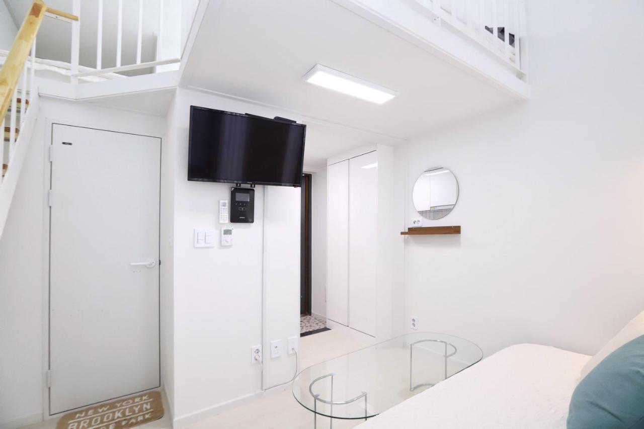 Apartment J Garden Myeongdong Station Сеул Экстерьер фото